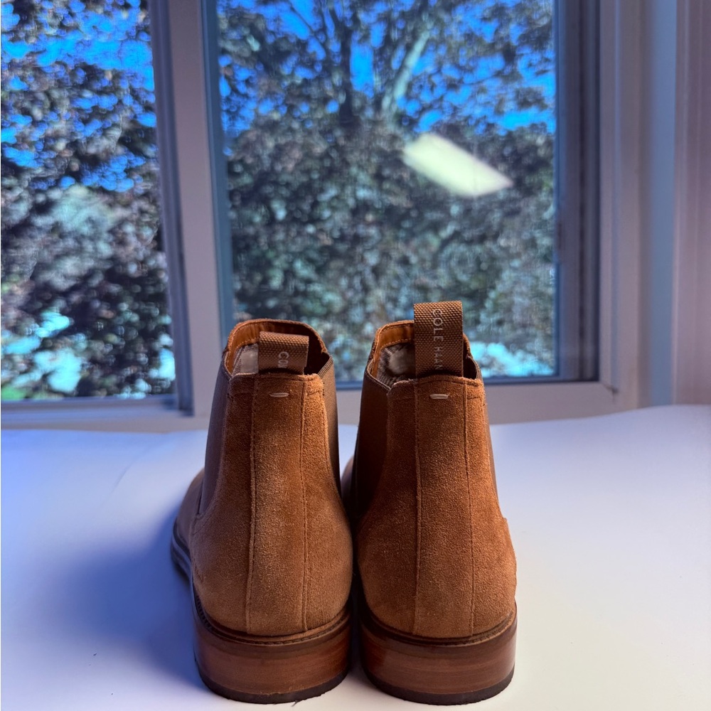 COLE HAAN MENS TAN SUEDE BERKSHIRE LUG CHELSEA BOOTS SIZE 8 MEDIUM - Picture 6 of 16